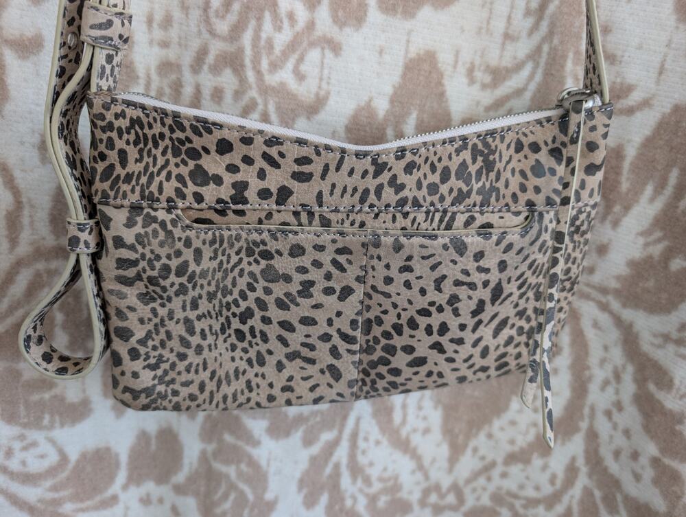 Hobo Brand Adjustable Crossbody Or Shoulder Bag 100% Animal Print Suede Leather - Picture 1 of 12